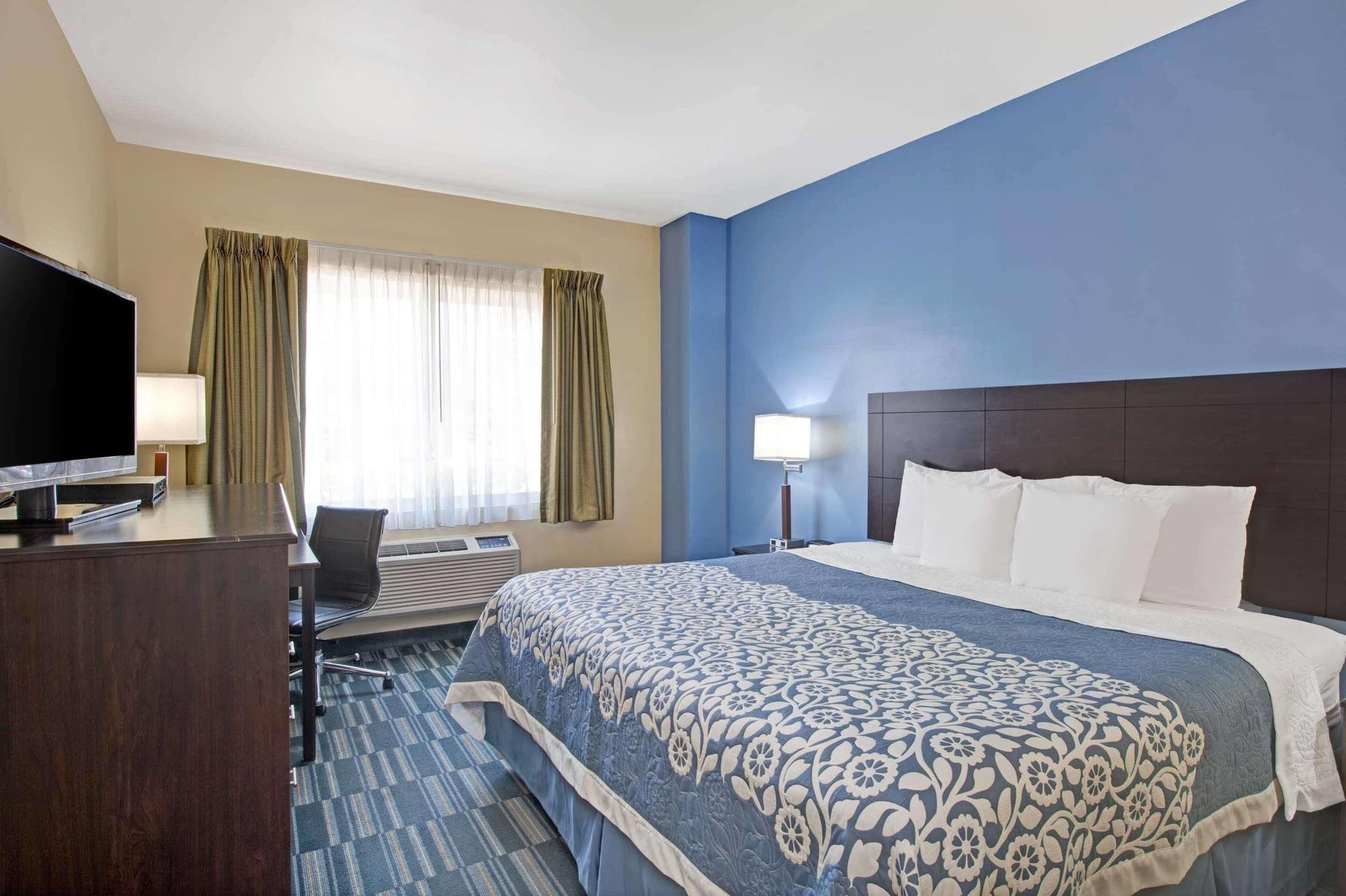 Days Inn & Suites By Wyndham Ozone Park/Jfk Airport นิวยอร์ก ภายนอก รูปภาพ